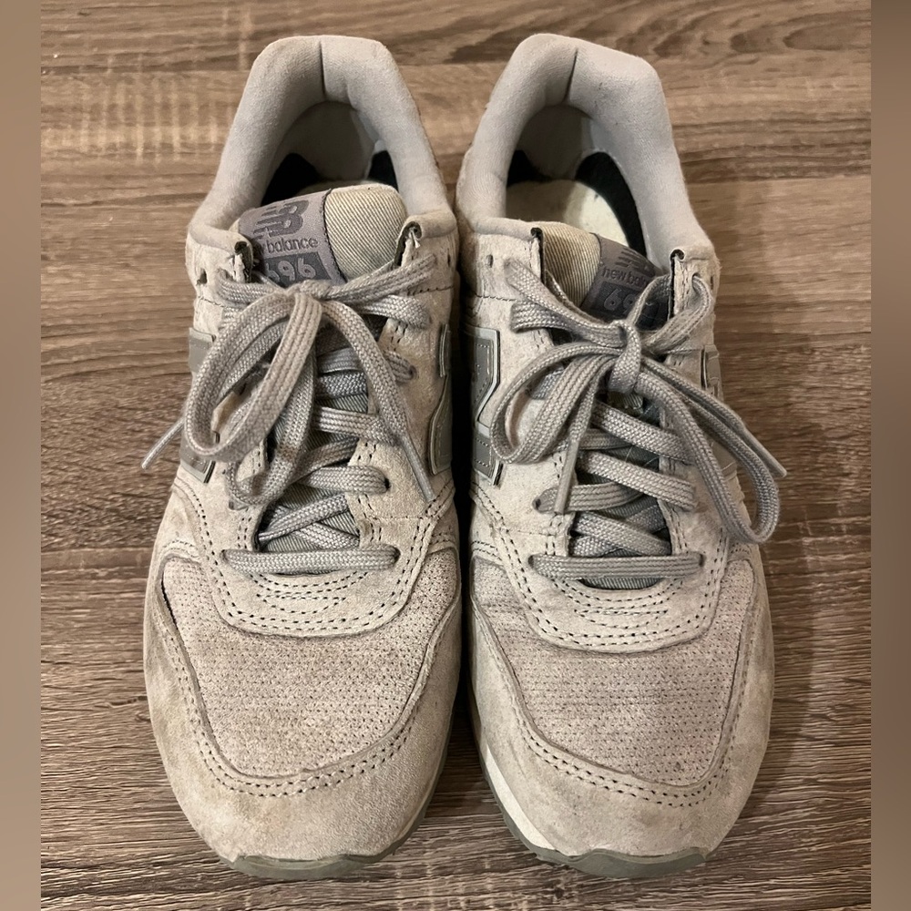 New Balance 696